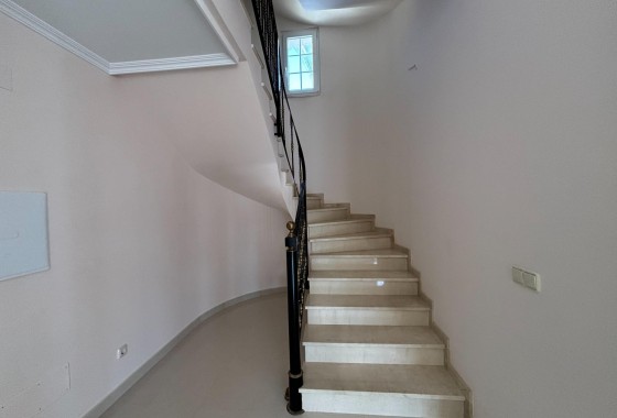 Resale - Detached Villa -
Cabo Roig