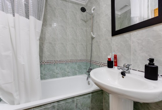 Herverkoop - Appartement / Flat -
Torrevieja