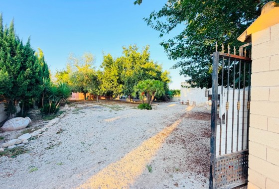 Herverkoop - Finca / Landhuis -
Catral
