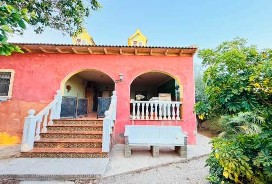 Herverkoop - Finca / Landhuis -
Catral