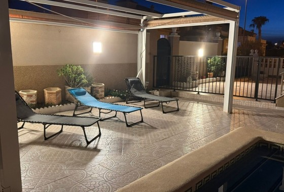 Revente - Villa Individuelle -
Orihuela Costa