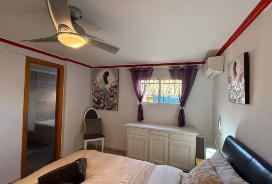 Revente - Villa Individuelle -
Orihuela Costa