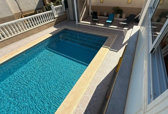 Revente - Villa Individuelle -
Orihuela Costa