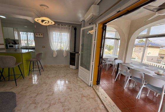 Revente - Villa Individuelle -
Orihuela Costa