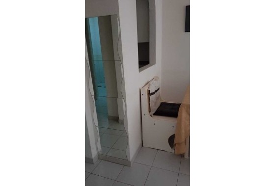Venta - Apartamento / Piso -
Torrevieja