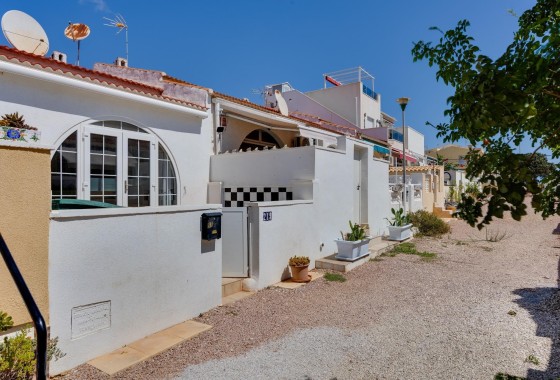 Herverkoop - Rijhuis -
Torrevieja - La Siesta
