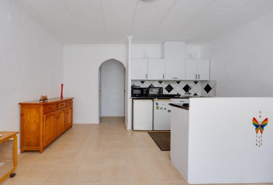 Herverkoop - Rijhuis -
Torrevieja - La Siesta