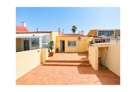 Herverkoop - Appartement / Flat -
Torrevieja - La Siesta