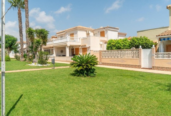 Herverkoop - Vrijstaande Villa -
Orihuela Costa - Playa Flamenca