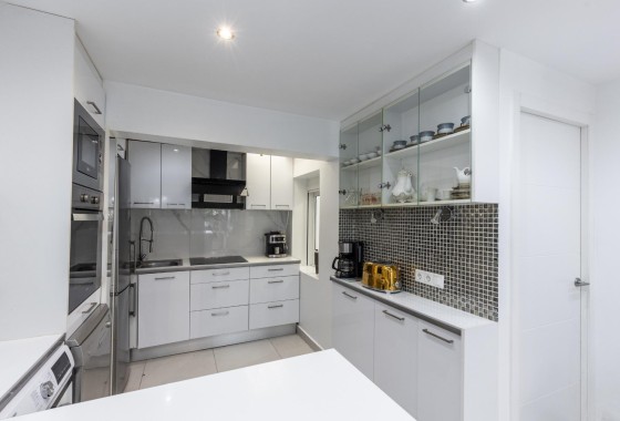 Herverkoop - Appartement / Flat -
Torrevieja - Torretas