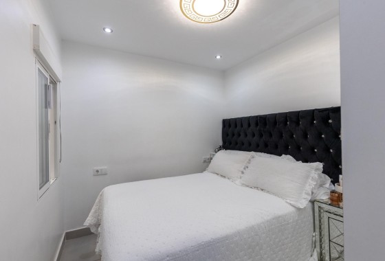 Herverkoop - Appartement / Flat -
Torrevieja - Torretas