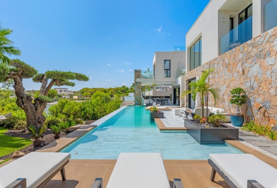 Herverkoop - Vrijstaande villa -
Las Colinas Golf Resort - Las Colinas Golf