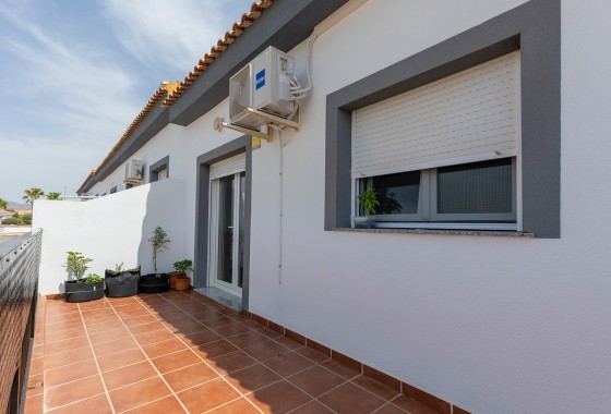Venta - Apartamento / Piso -
Gea y Truyols - Lo Santiago