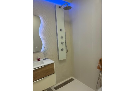 Herverkoop - Appartement / Flat -
Torrevieja - Los Balcones