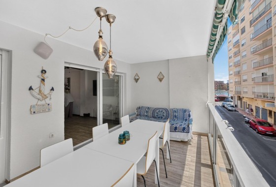 Herverkoop - Appartement / Flat -
Torrevieja - Playa del Cura