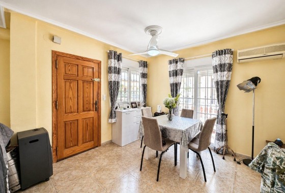 Herverkoop - Halfvrijstaande villa -
Orihuela Costa - Playa Flamenca