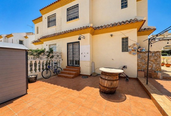Herverkoop - Halfvrijstaande villa -
Orihuela Costa - Playa Flamenca