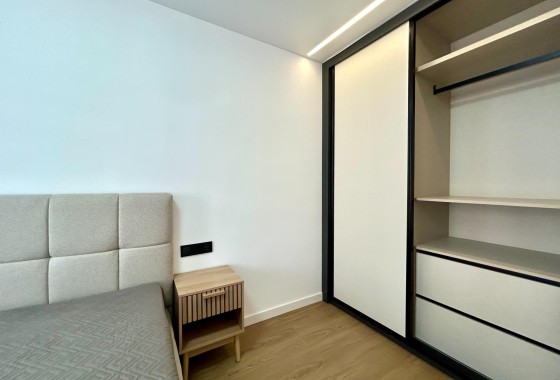Sprzedaż - Apartament / Mieszkanie -
Torrevieja - Punta Prima