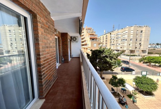Sprzedaż - Apartament / Mieszkanie -
Torrevieja - Punta Prima