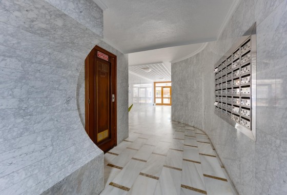 Sprzedaż - Apartament / Mieszkanie -
Torrevieja - Acequion