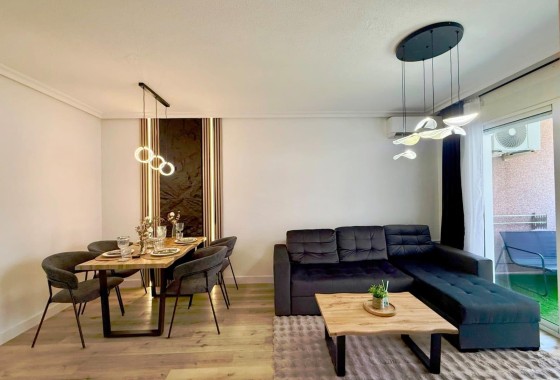 Revente - Appartement -
Torrevieja - Playa del Cura