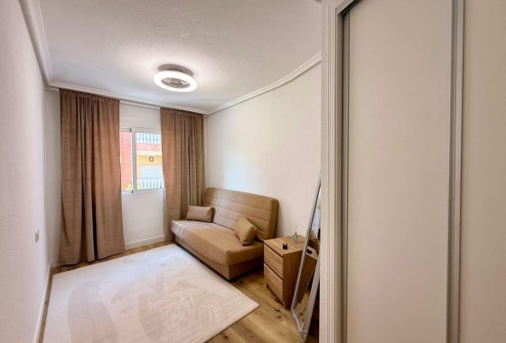 Revente - Appartement -
Torrevieja - Playa del Cura
