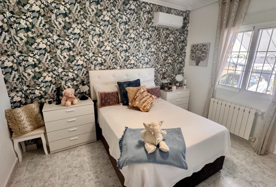 Venta - Chalet Independiente -
Bigastro