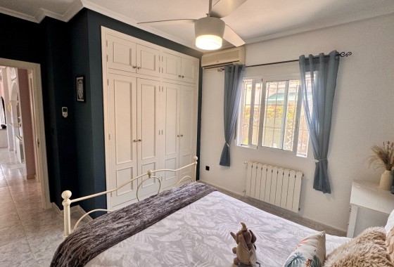Venta - Chalet Independiente -
Bigastro