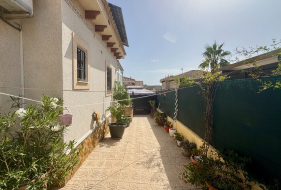 Venta - Chalet Independiente -
Bigastro