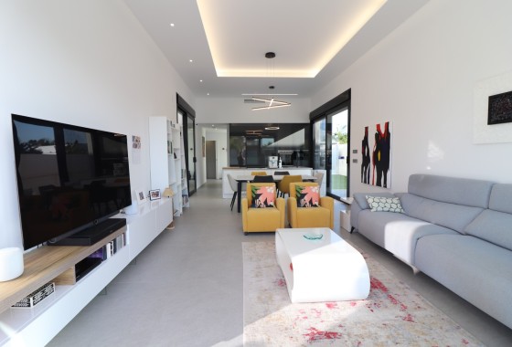 Herverkoop - Vrijstaande villa -
Formentera del Segura - Fincas de La Vega