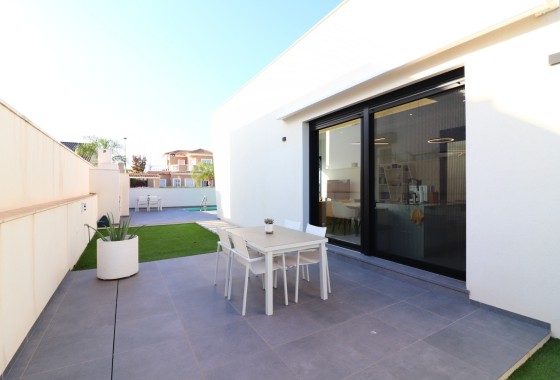 Herverkoop - Vrijstaande villa -
Formentera del Segura - Fincas de La Vega
