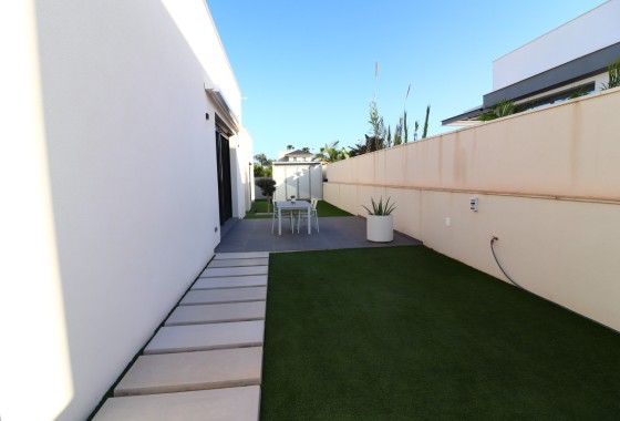 Herverkoop - Vrijstaande villa -
Formentera del Segura - Fincas de La Vega