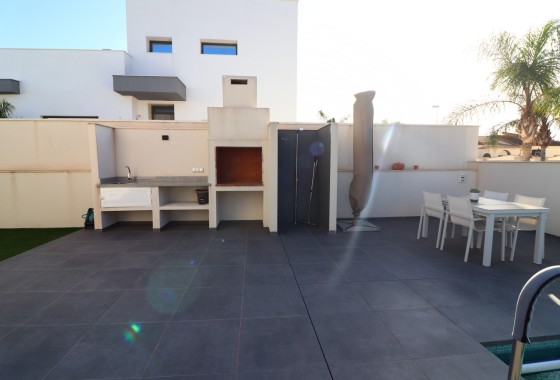Herverkoop - Vrijstaande villa -
Formentera del Segura - Fincas de La Vega