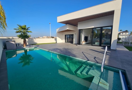 Herverkoop - Vrijstaande villa -
Formentera del Segura - Fincas de La Vega