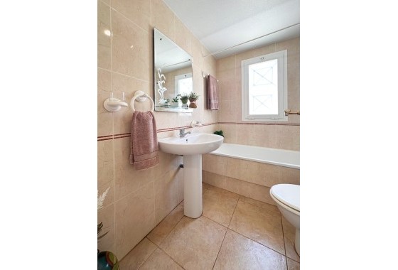 Herverkoop - Appartement / Flat -
﻿Torrevieja (Alicante) - Spain