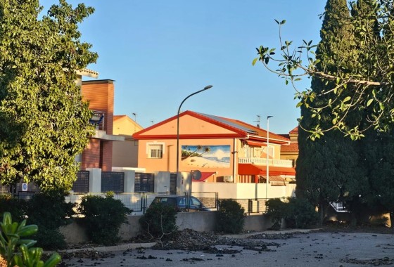 Herverkoop - Rijhuis -
San Javier - Santiago de la Ribera