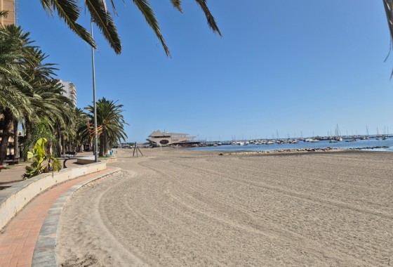 Herverkoop - Rijhuis -
San Javier - Santiago de la Ribera