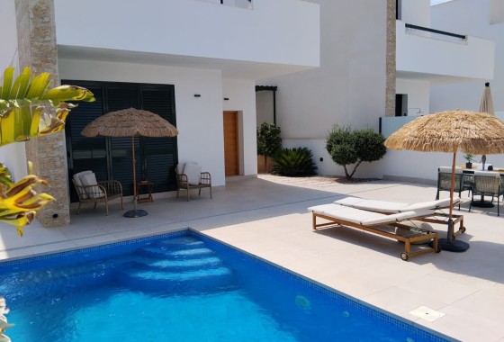 Resale - Detached Villa -
Daya Nueva