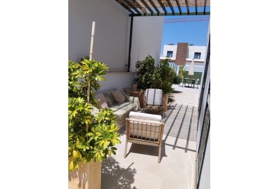 Resale - Detached Villa -
Daya Nueva