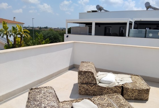 Resale - Detached Villa -
Daya Nueva