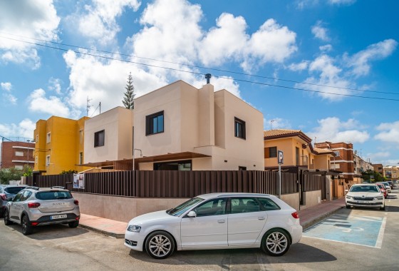 Herverkoop - Vrijstaande Villa -
San Javier - Santiago de la Ribera