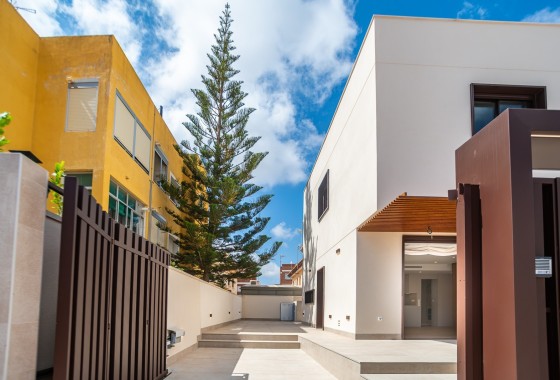 Herverkoop - Vrijstaande Villa -
San Javier - Santiago de la Ribera