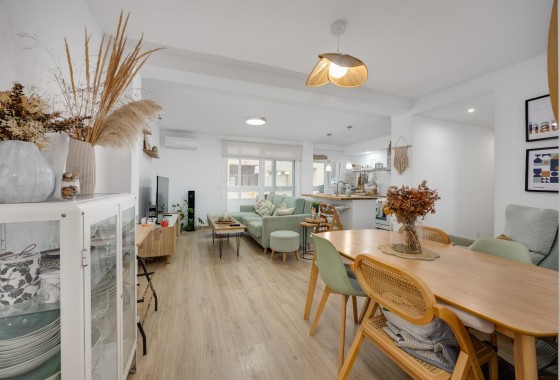 Revente - Appartement -
Torrevieja - Playa de los Naufragos