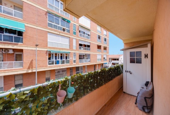 Revente - Appartement -
Torrevieja - Playa de los Naufragos