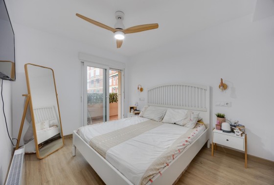 Revente - Appartement -
Torrevieja - Playa de los Naufragos
