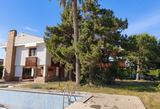 Herverkoop - Vrijstaande Villa -
Santiago de La Ribera - Santiago de la Ribera