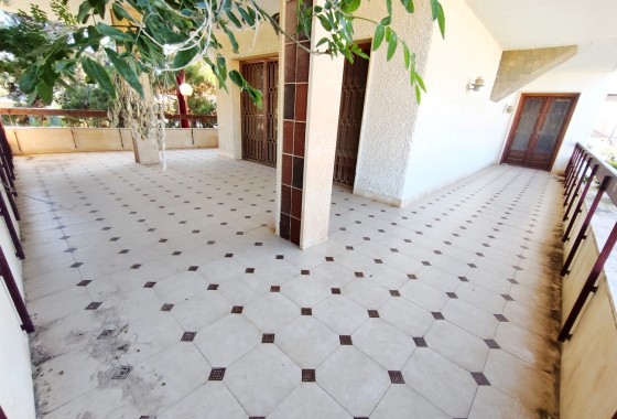 Herverkoop - Vrijstaande Villa -
Santiago de La Ribera - Santiago de la Ribera