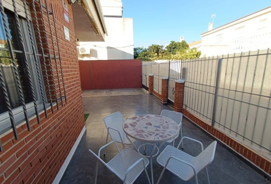 Herverkoop - Halfvrijstaande villa -
San Pedro del Pinatar - Los Cuarteros