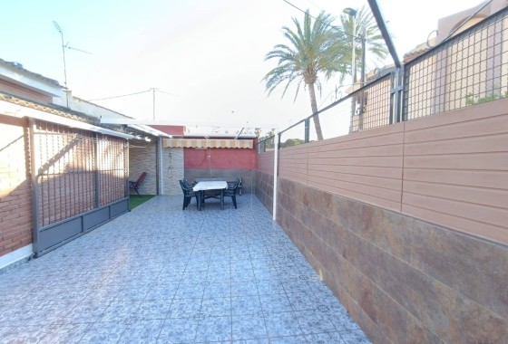 Herverkoop - Halfvrijstaande villa -
San Pedro del Pinatar - Los Cuarteros