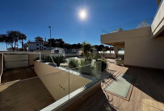 Herverkoop - Vrijstaande Villa -
Orihuela Costa - Campoamor